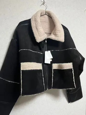 AIC. 무스탕 라이크 숏 보아 자켓