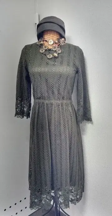 올리브색 레이스 원피스