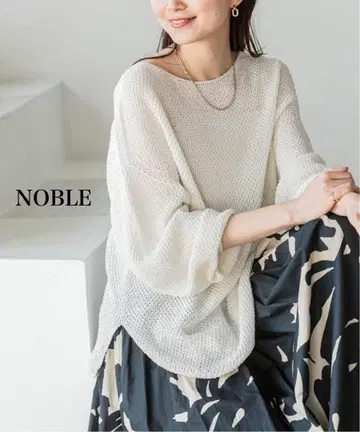 [ 새상품급 ] NOBLE 페이퍼얀 카노코 Back V 풀오버 화이트
