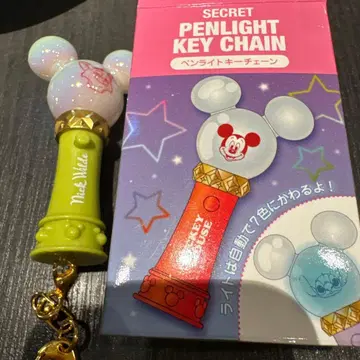 디즈니 스토어 시크릿 키체인 응원봉 그린 닉