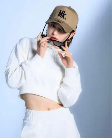 NEW ERA & 야마모토 마이카 콜라보 저지 상의 화이트 S