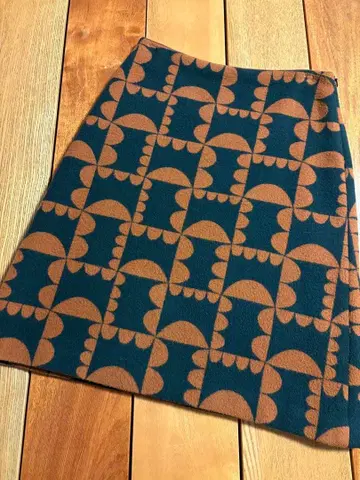 mina perhonen hana gumo 타이트 스커트