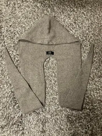 HUGO WARR 스톨 발라클라바