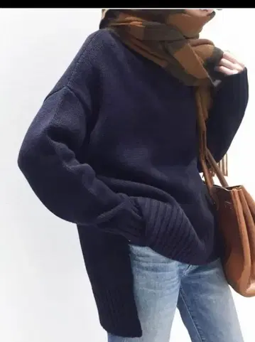 백 롱 터틀넥 니트