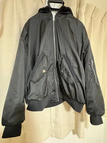 [ 택 없음 ] ZARA 자라 겨울용 자켓 코트 보아 소재 블랙