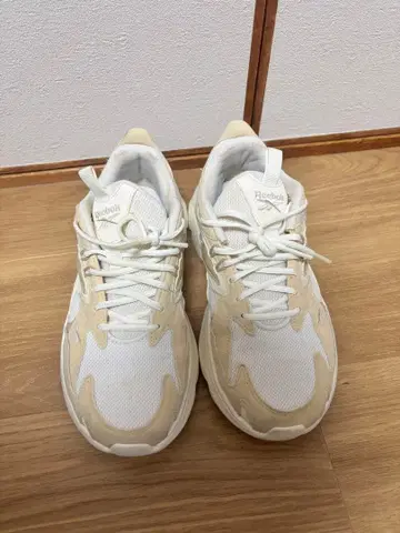 리복 스니커즈 통굽 베이지 화이트 신발