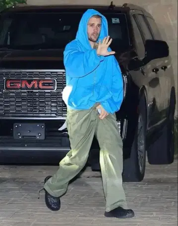 SKYLRK ZIP HOODE SUPER BLUE S 사이즈