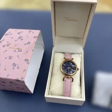 Fercous 네이비 다이얼 손목시계