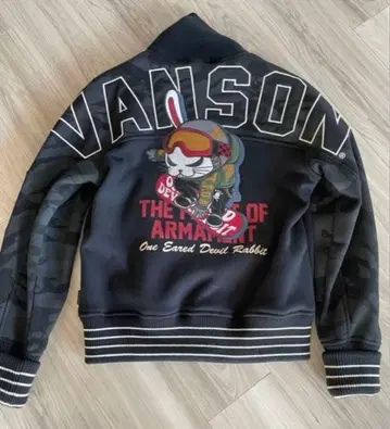 [극미품] VANSON 밴슨 데스 토끼 자수 본딩 후드티 M