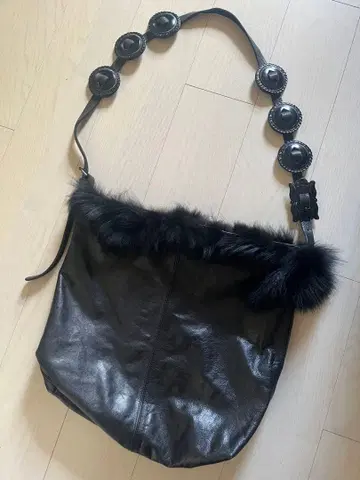 르 그랑 블루 레어 가죽 숄더백