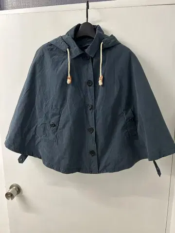 후드 부착 케이프 자켓