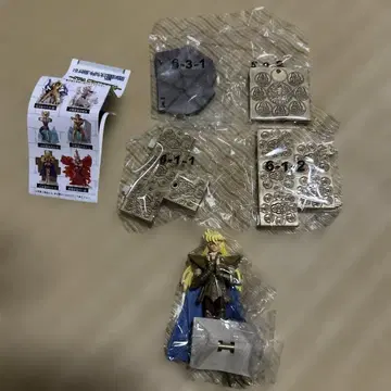 세인트 세이야 피규어 세트와 부품