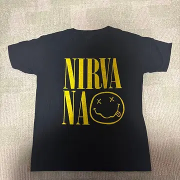NIRVANA 골드 로고 T셔츠 M 사이즈