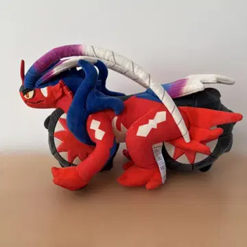 포켓몬 코라이돈 봉제 인형 질주하는 모습