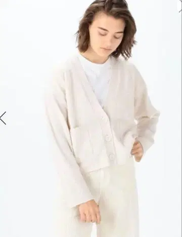 맥피 울 라무 캐시미어 V넥 가디건 화이트