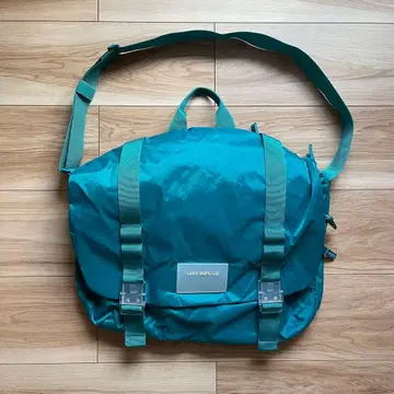 [컨디션 최상] BEYOND THE VINE 숄더백