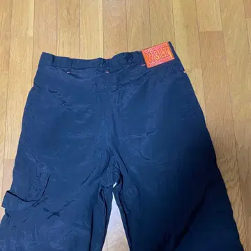 W&LT 나일론 팬츠