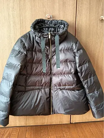 새상품급 두클라쎄 다운 자켓 XXL 사이즈 블랙 컬러