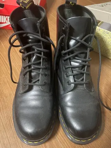 Dr. Martens 블랙 8홀 UK:8 주름 가죽