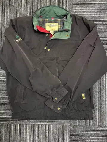 GORE-TEX 블랙 하프 지퍼 자켓