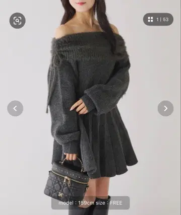 NICE CLAUP 오프숄더 니트 원피스