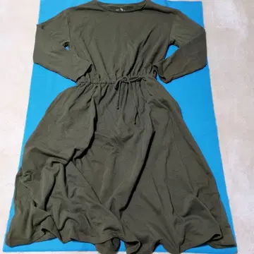 소니플라 (미사용 근접) 모스그린 예쁜 긴팔 원피스