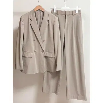 [ 새상품급 ] UNIQLO 더블 자켓 턱 와이드 팬츠 셋업