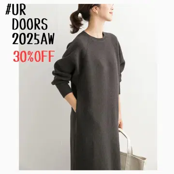 택 포함 미사용 새상품 UR DOORS 맨투맨 라이크 니트 원피스