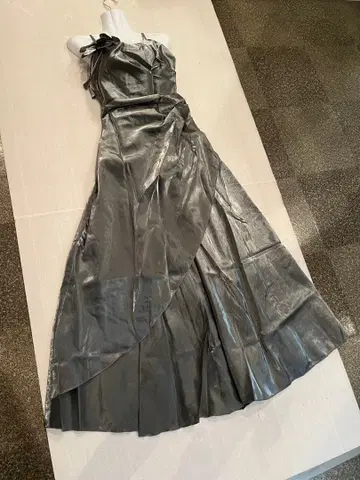 새상품급 연주회/사회/파티/무대/촬영/컬러 실버/드레이프 롱