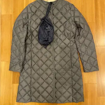 유니클로 울트라 라이트 다운 코트 여성 사이즈 L 그레이 계열