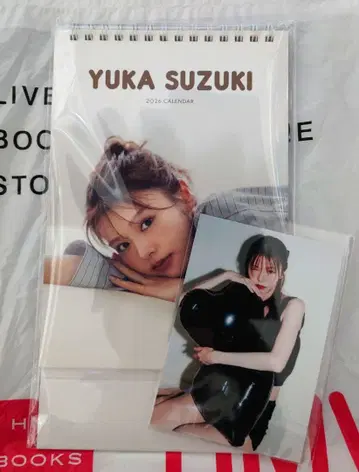 스즈키 유카 2026 탁상 달력 브로마이드 1장