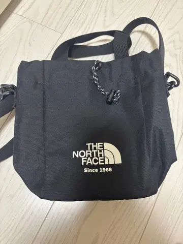THE NORTH FACE 숄더백 블랙