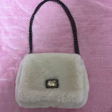 화이트 퍼 파티 백