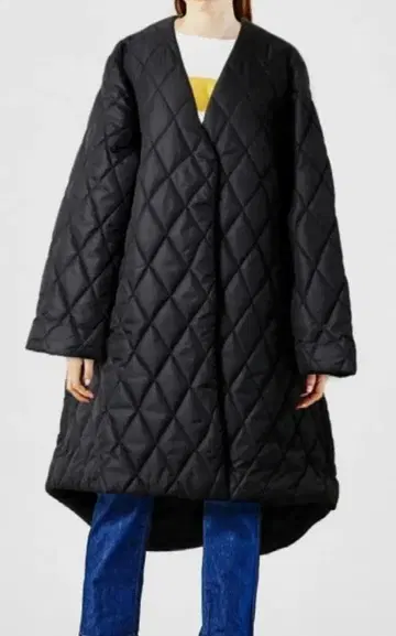 미디움 솔리드 A라인 퀼팅 코트