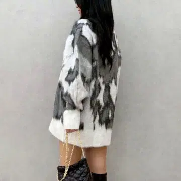 EVRIS 애니멀 샤기 오버 사이즈 니트탑