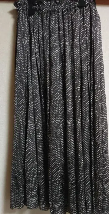 잉게보그 플리츠 스커트