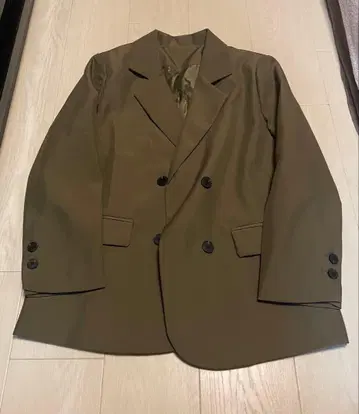 Ada. 테일러드 자켓