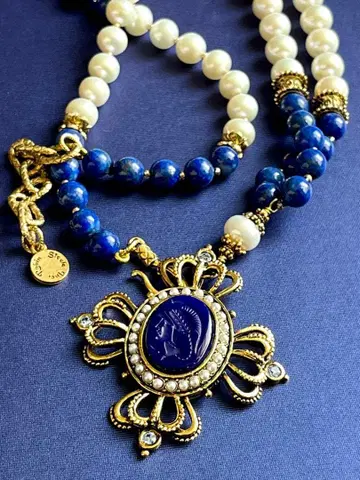 Robin Steele Pearl&Lapis lazuli intaglio