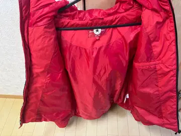 CONVERSE 레드 다운 재킷 후드 부착