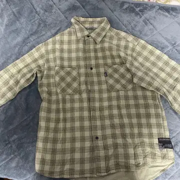 체크 무늬 플란넬 셔츠