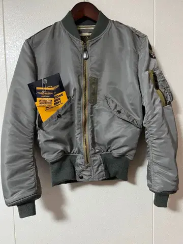 토이즈 맥코이 L-2B 플라이트 자켓