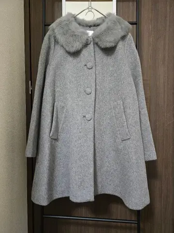 새상품급 Te chichi 퍼 카라 부착 그레이 울 코트 L