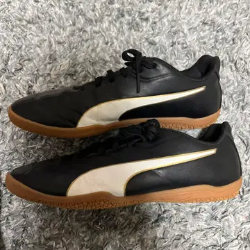 푸마 풋살화 25.5