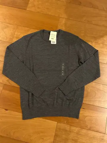 UNIQLO 엑스트라 파인 메리노울 스웨터 S 사이즈 그레이