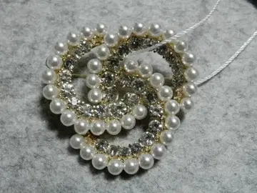 미사용 택 포함 펄 비쥬 브로치 아이보리 계열 보관 봉투 포함