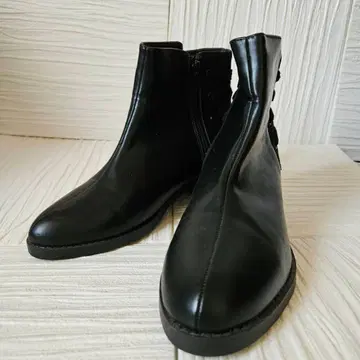 [ 무료배송 ] 블랙 인조 가죽 숏부츠