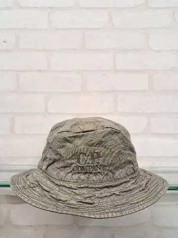 C.P.COMPANY 씨피 컴퍼니 버킷 햇
