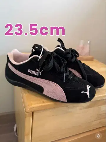 [ 미사용 새상품 ] PUMA 블랙/핑크 스니커즈 23.5cm