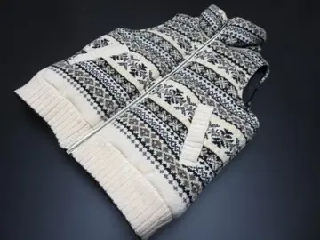 맥피 MACPHEE 투모로우랜드 다운 베스트