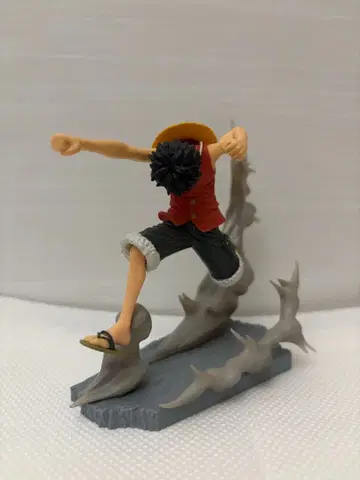 원피스 루피 피규어 점프